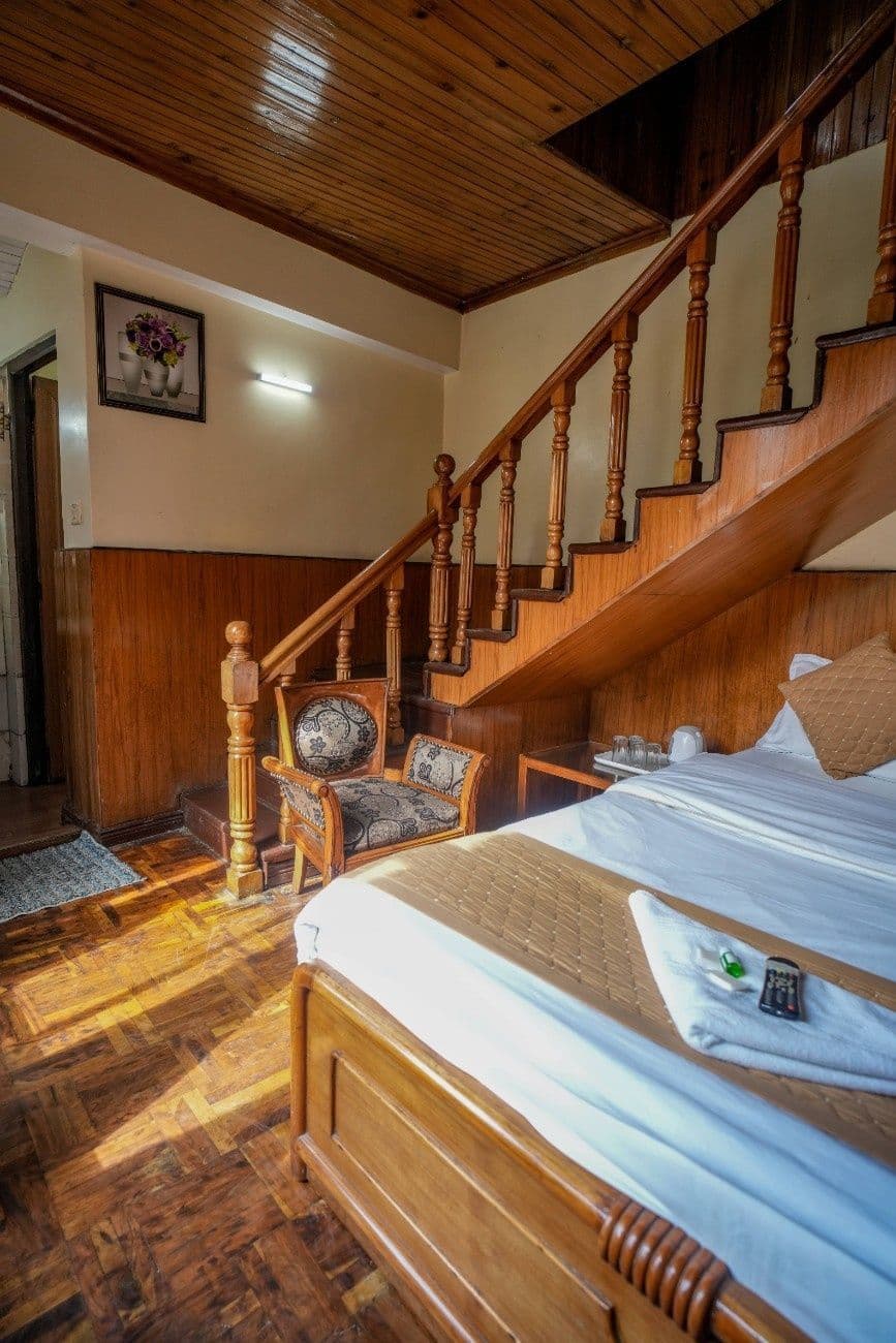 EXECUTIVE DUPLEX FAMILY SUITE - Photo 3
