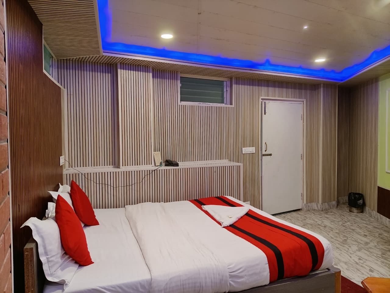 DELUXE DOUBLE BED - Photo 1