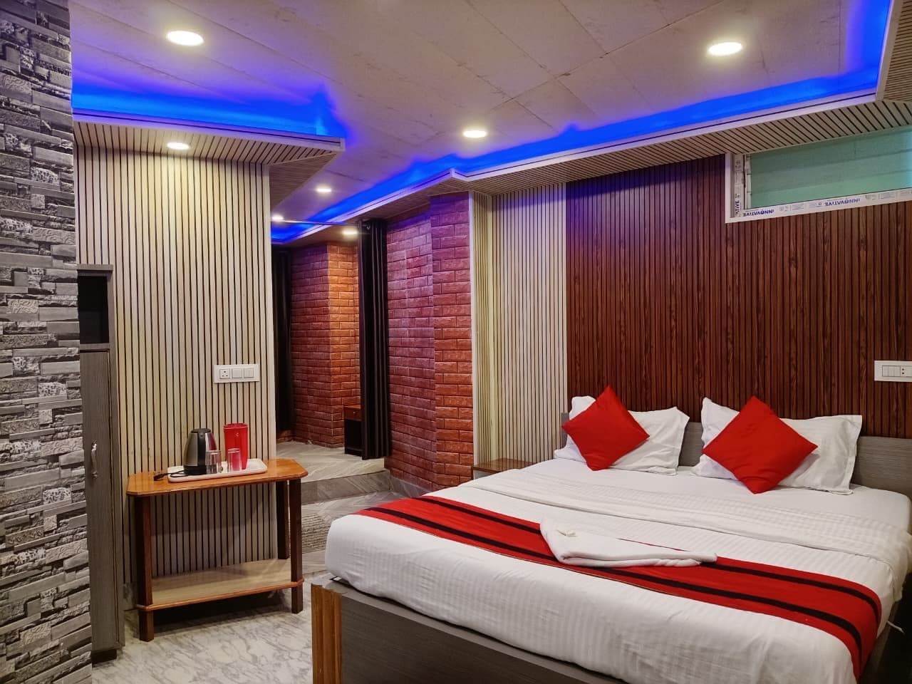 DELUXE DOUBLE BED - Photo 2